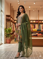 Elegant Green Cotton Traditional Kurta Set with Embroidered Design