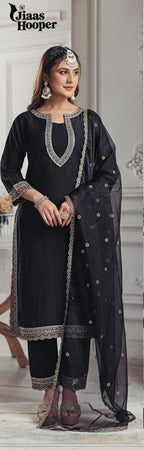 Black Floral Embroidered Kurta Set for Women